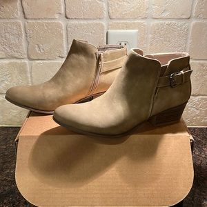 Brand new Esprit brand size 10 taupe colored ankle height heeled boots